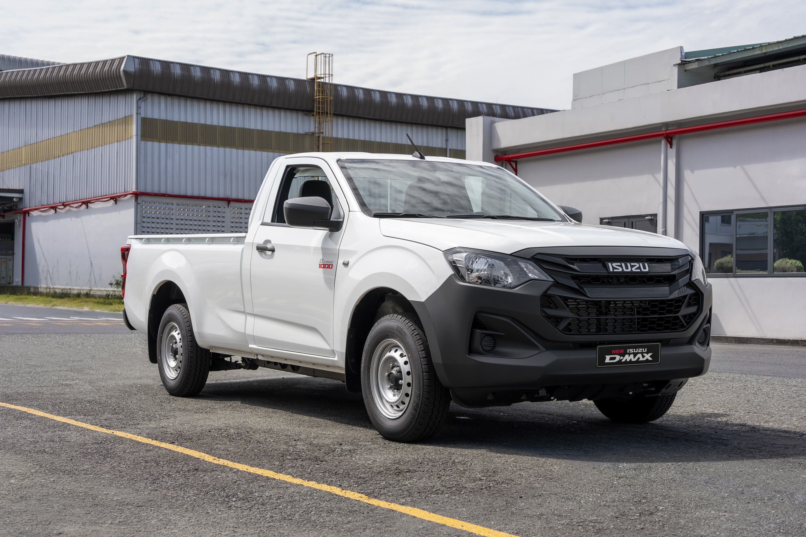 Isuzu ra mắt xe bán tải cabin đơn có tên gọi D-Max D-Cargo 1000, giá dưới 500 triệu đồng